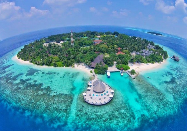 Отель Bandos Island Resort 4* снижает цены на проживание