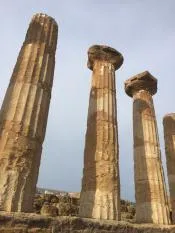 Остатки Храма Геркулеса, 6 век до н. э.