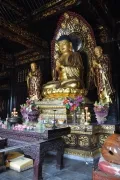 Будда в комплексе Большой Пагоды дикого гуся