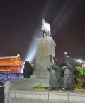 Памятник Императору Тан на Неспящей улице
