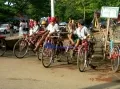 Велорикши наготове. Пригород Янгона