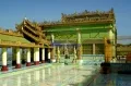 Терраса у храма Сун У Понья Шин Пайя. Сагаинг. Мандалай.
