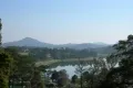 Вид на озеро Ксуан Хуонг из отеля Софитель Далат. Далат