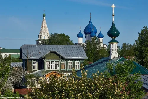 Туры в Россия (Москва, Подмосковье) - Здесь тысячи событий и имён (Суздаль) автобусная (15 часов) 01.08, 28.08,, 19.09, 17.10, далее по графику