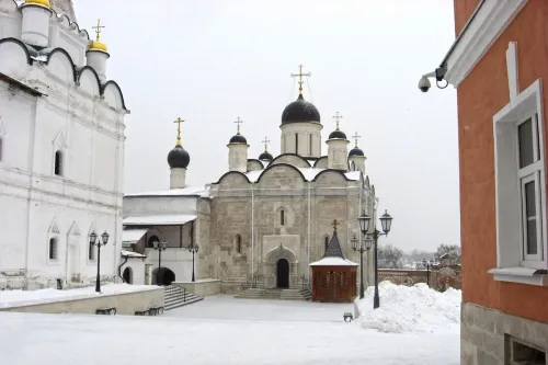 Туры в Россия (Москва, Подмосковье) - Окская палитра (Серпухов - Поленово) автобусная (12 часов) 02.08, 06.09, 31.10, 29.11