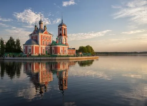 Туры в Россия (Москва, Подмосковье) - График однодневных экскурсий. Август 2026. Москва. Подмосковье. Города Золотого Кольца. Древнерусские города.