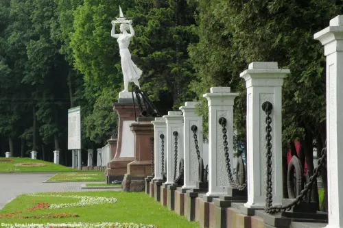 Туры в Россия (Москва, Подмосковье) - Северные ворота порта пяти морей (Северный речной вокзал - набережная - парк Дружба - т/х прогулка) пешеходная (3 часа) 08.08, 22.08
