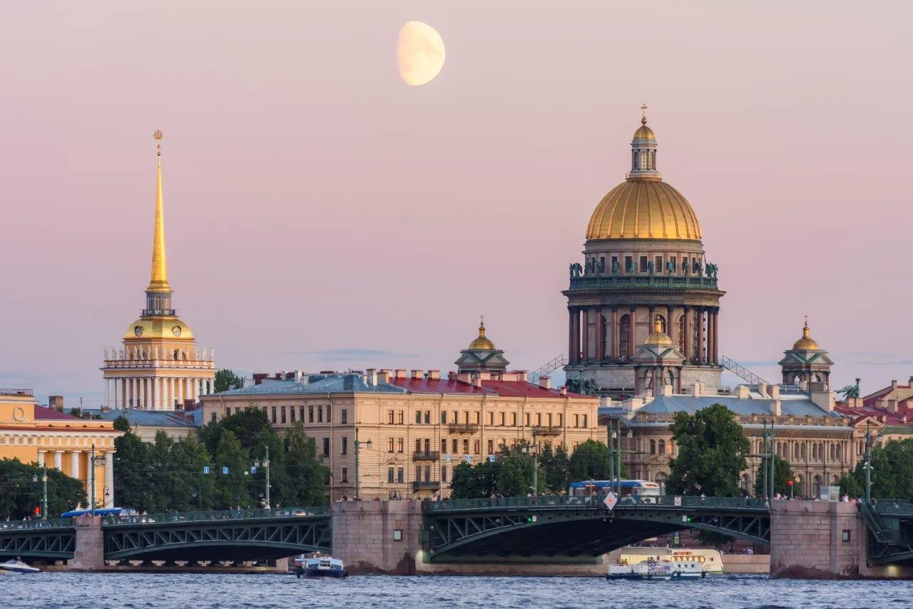 Туры в России (С-Петербург и Ленинградская область)