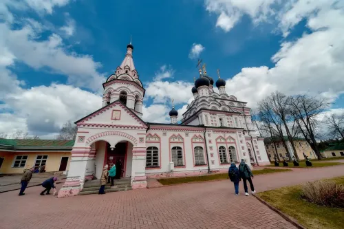 Туры в Россия (Москва, Подмосковье) - Затерянное зодчество Подмосковья (Глебово – Акатово – Поджигородово – Никольское-Сверчково – Юркино) автобусная (11 часов) 18.07, 12.09