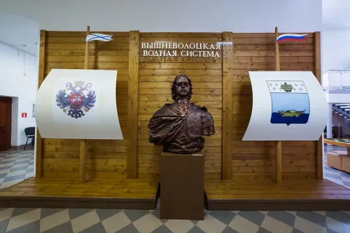 Туры в Россия (Москва, Подмосковье) - Меж двух столиц, среди каналов и мостов (Вышний Волочёк) автобусная (16 часов) 22.08