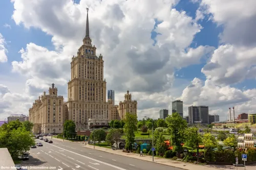 Туры в Россия (Москва, Подмосковье) - Младшая сестра московских высоток (Гостиница Украина) пешеходная (2,5 часа) 01.08