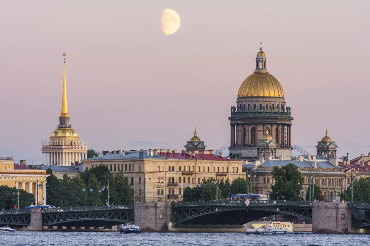 Туры в России (С-Петербург и Ленинградская область)
