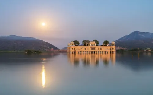 Туры в Индию - ПР30<br/>Золотой Треугольник и Храмы Любви в Каджурахо (с ж/д переездом). Сентябрь 2025 - Май 2026. Заезды по воскресеньям на 7 ночей, без а/б