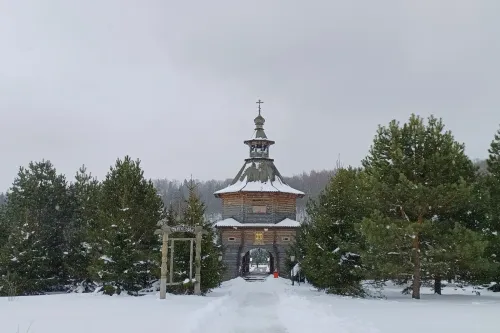 Туры в Россия (Москва, Подмосковье) - Гремячий ключ живой воды (Гремячий ключ – Радонеж – Троице-Сергиева Лавра) автобусная (10 часов) 31.07, 14.08, 30.08 далее по графику