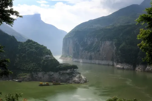 Туры в Китай - ПР225<br/>Пекин - Чунцин - круиз по реке Янцзы (лайнеры Аполлон 5*/Афина 5*) - Ичан - Шанхай STOP SALE. Цена с билетом! Вылет 19.11 на 12дн/10н, а/к China Eastern