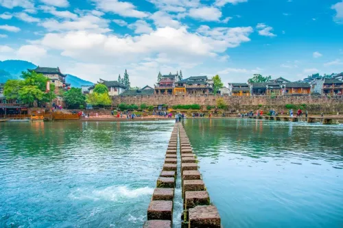 Туры в Китай - ПР228<br/>«Горы Аватар». Погружение (переезд в горы поездом). Заезд 04.04 на 10дн/9н, без а/б