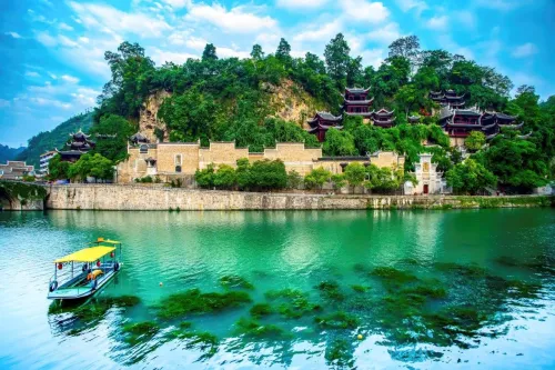 Туры в Китай - ПР243<br/>Мелодия воды и камня. Внутренний перелет включен. Заезд 11.04 на 13дн/12н, без а/б