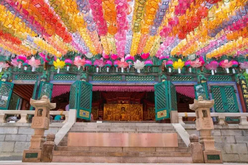 Туры в Корею Южную - ПР49<br/>Раннее бронирование! День рождения Будды ( участие в параде лотосовых фонарей ) и Восточное море. Есть женское подселение ! Заезд 10.05 на 7 ночей, без а/б