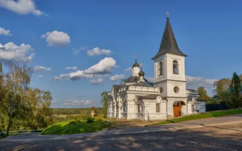Туры в Россия (Москва, Подмосковье) - Звон калужских родников (Русиново - Свято-Тихонова пустынь - Спасо-Воротынский мн-рь) автобусная (12 часов) 30.05, 30.08