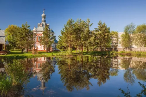 Туры в Россия (Москва, Подмосковье) - Хрусталь, стекло и пламя (Гусь Хрустальный-Иванищи-Завод стекла-Стекольный рынок) автобус (14 часов) 16.05, 30.05, 20.06, 10.07, 25.07 далее по графику