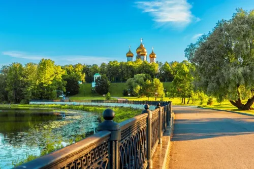Туры в Россия (Москва, Подмосковье) - ПР63<br/>Знакомство с Золотым Кольцом (Москва-Сергиев Посад-П.-Залесский-Р.-Великий-Ярославль-Кострома-Иваново-Суздаль) автобус (5д/4н) 11-15.05