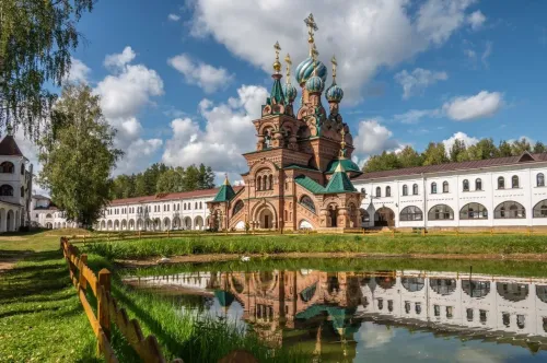 Туры в Россия (Москва, Подмосковье) - ПР63<br/>Знакомство с Золотым Кольцом (Москва-Сергиев Посад-П.-Залесский-Р.-Великий-Ярославль-Кострома-Иваново-Суздаль) автобус (5д/4н) 11-15.05