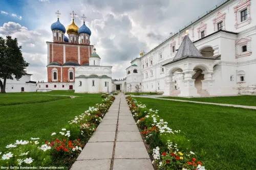 Туры в Россия (Москва, Подмосковье) - Рязань-городок и норвежский уголок (Солотча - Рязань - Рыбацкая деревня) автобус (14 часов) 18.07, 15.08, 12.09, 17.10