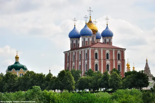 Туры в Россия (Москва, Подмосковье) - Рязань-городок и норвежский уголок (Солотча - Рязань - Рыбацкая деревня) автобус (14 часов) 18.07, 15.08, 12.09, 17.10