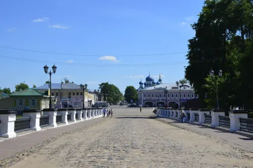 Туры в Россия (Москва, Подмосковье) - Сказки волжской старины (Углич – Мышкин) автобусная (14 часов) 25.07, 14.08, 05.09, 26.09, далее по графику