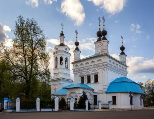Туры в Россия (Москва, Подмосковье) - Калужское ожерелье (Каменское - Спас-Загорье - Тихонова пустынь - Воротынский мн-рь) автобусная (12 часов) 30.05, 30.08